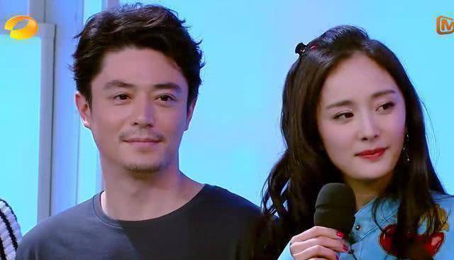 杨幂携《筑梦情缘》登快乐大本营,何炅这一举动,看出杨幂的变化_节目