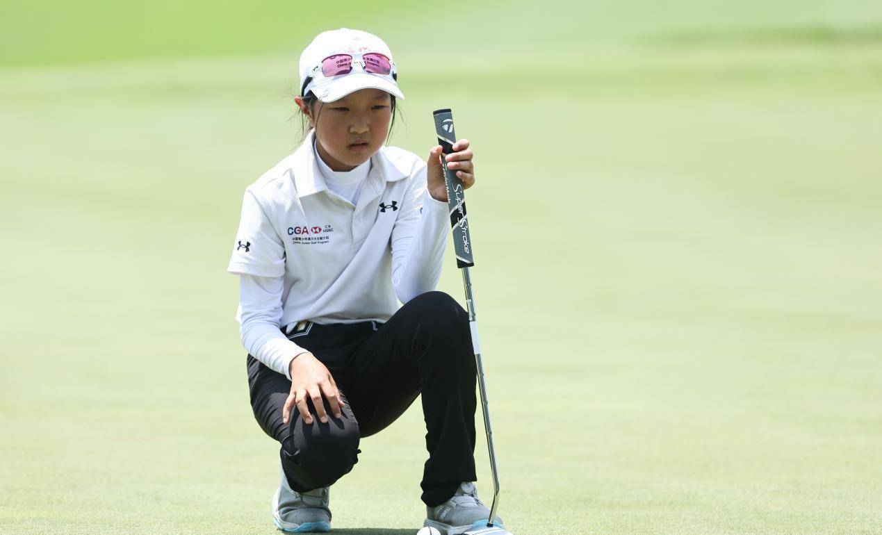 刘家燕此外,排名前四的阵型分别是:崔新宇(7&5),刘依依(2&1)和刘佳妍