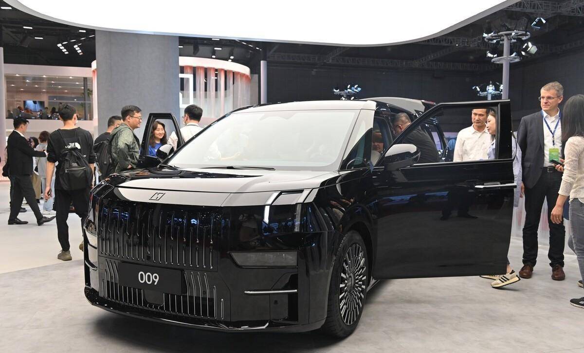 试驾极氪009,是一台好车但有两个缺点_搜狐汽车_搜狐网
