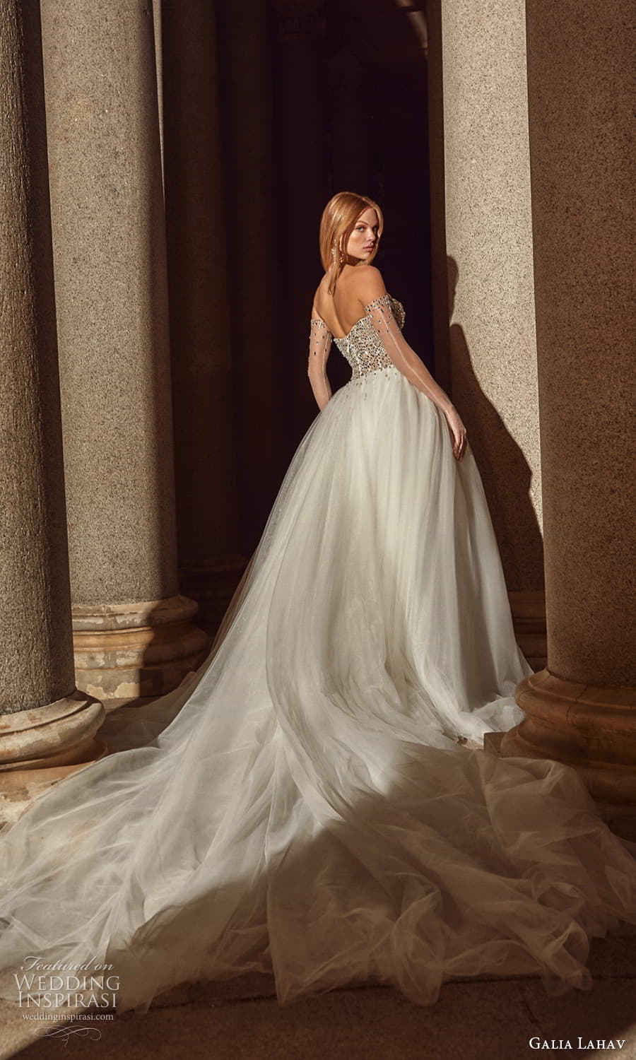 以探索内心燃烧的激情,"galia lahav 首席设计师 sharon sever 说道