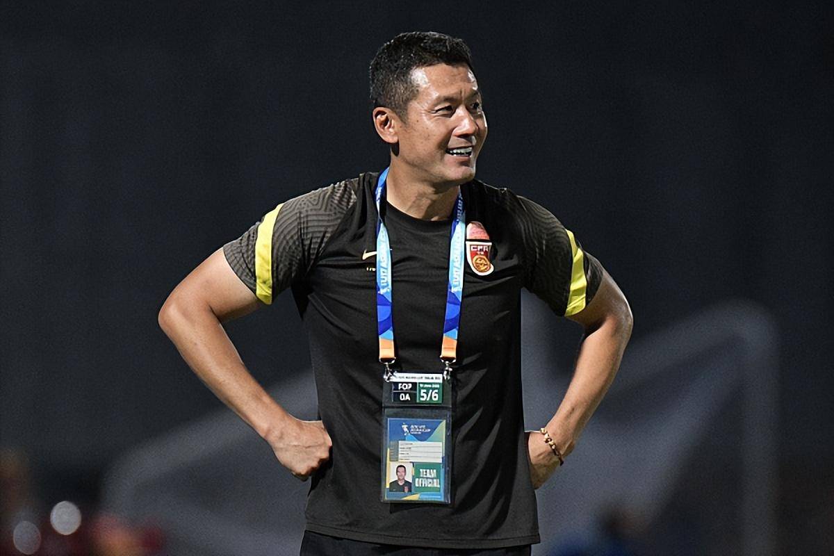 主帅杨晨满意表现直言必须向前看_比赛_国足_球员