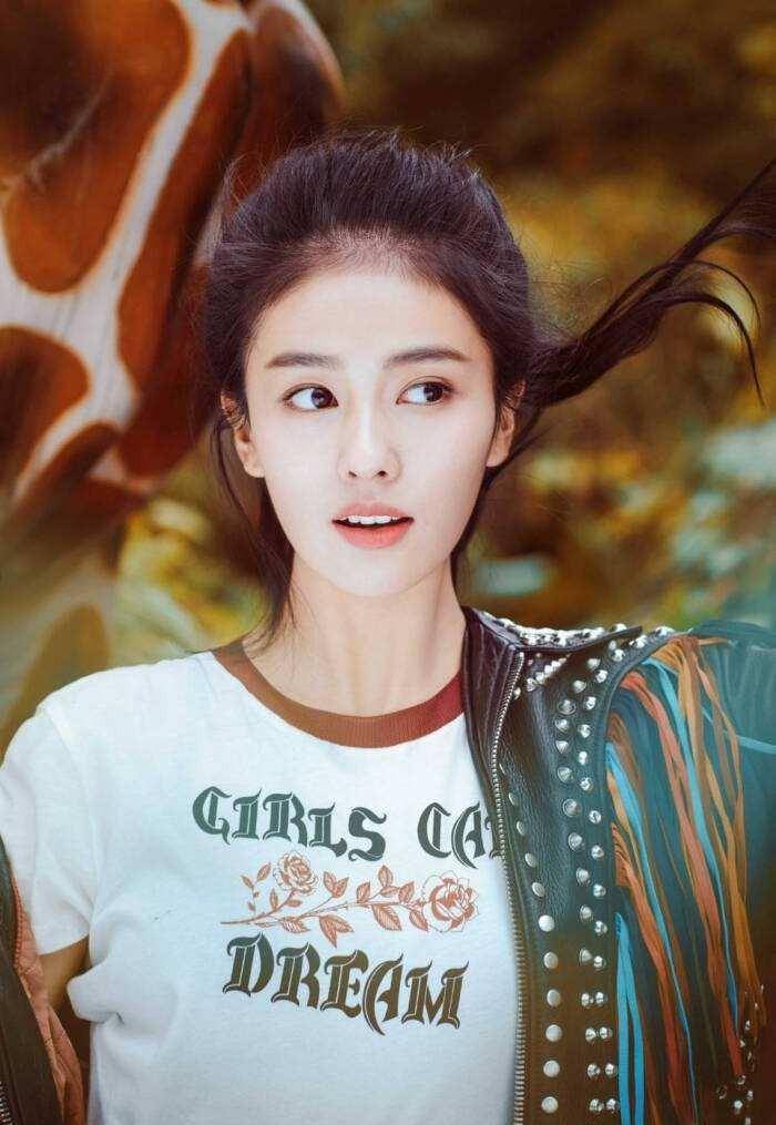 白鹿素颜照,白鹿的美,清纯时尚,可爱日常,这个女神美得好干净_气质