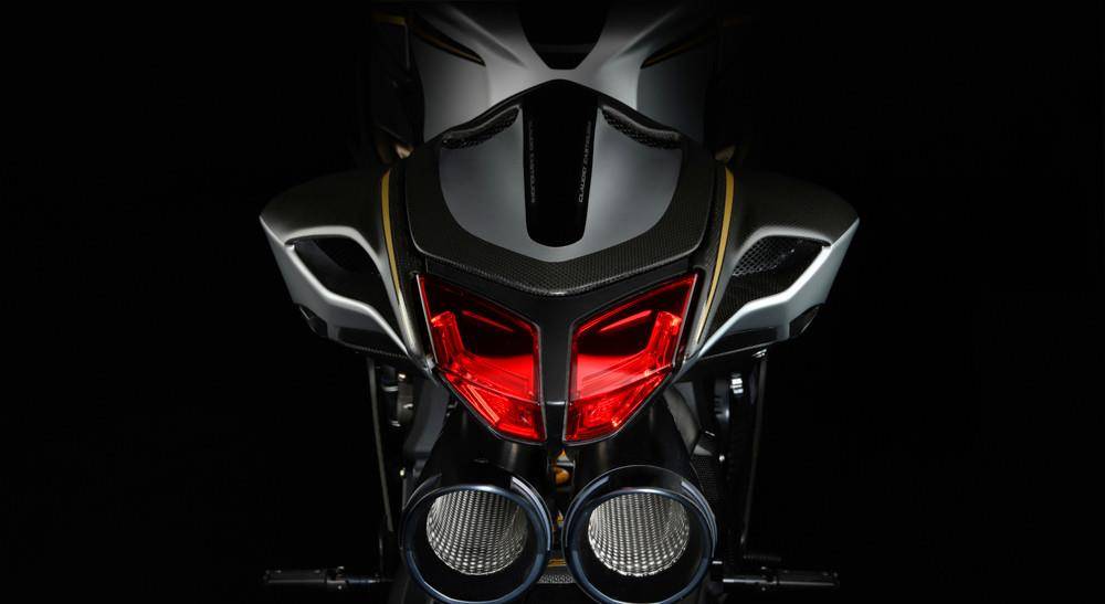 带205马力卖300万元,成最贵量产摩托,国内限2辆_奥古斯塔_车型