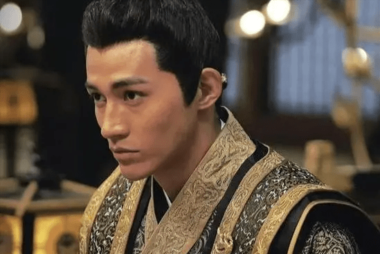 比如《杜拉拉升职记》以及《武媚娘传奇》等等,但是最让他名气大增的