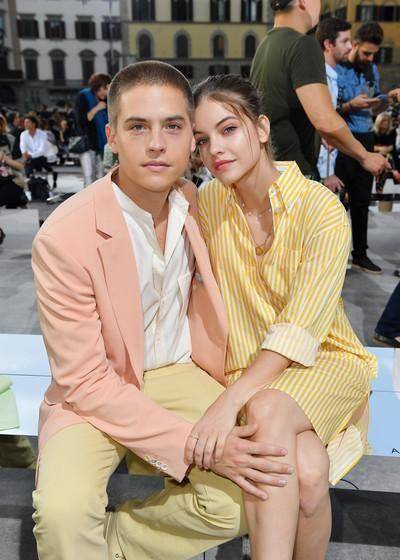 女友情侣穿搭有一套,俊男靓女神仙情侣真养眼_迪伦·斯普罗斯_芭芭拉