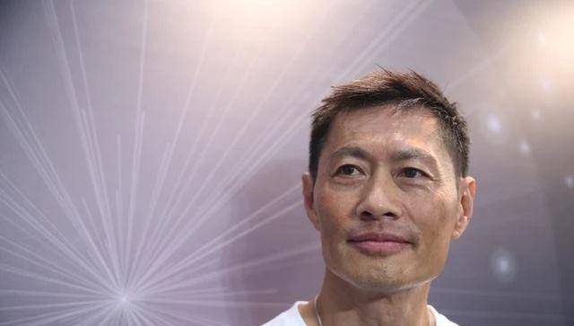 56岁前tvb一线小生:我要一个打十个_黄德斌_角色_动作