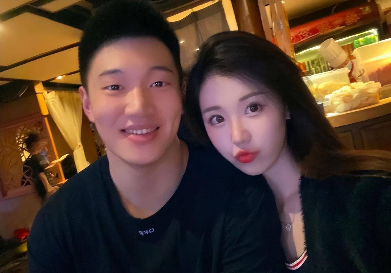 还有人大博士_陈露_李根_妻子