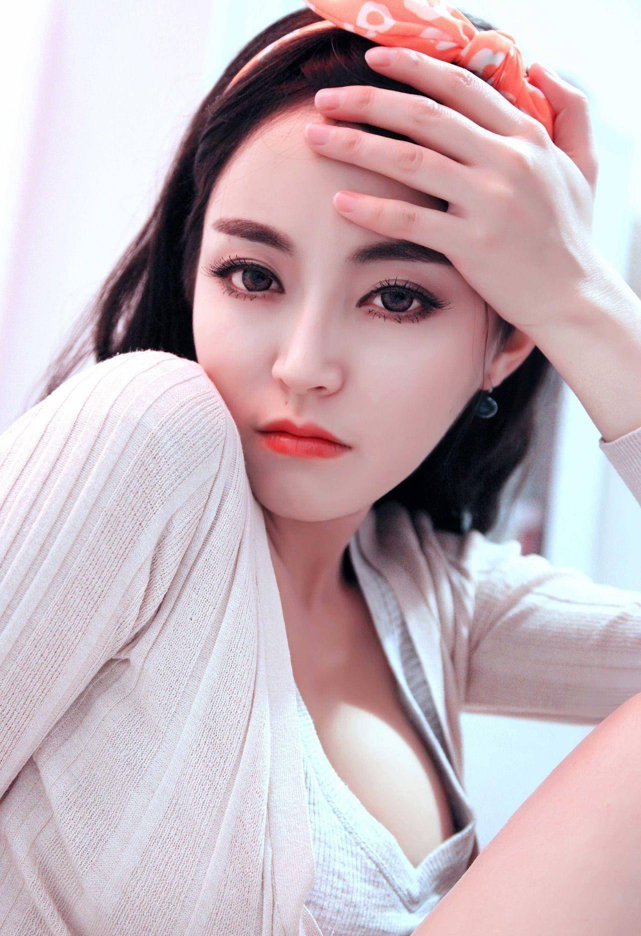 有种站姿叫潘春春的"仙女站", 一颦一笑简直就是美翻了_衣服_因为_潘