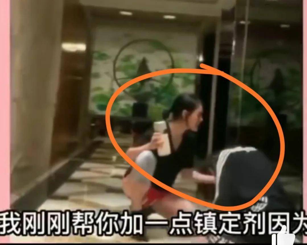 小S与舞蹈老师视频 小S舞蹈老师翔翔是谁男的女的？