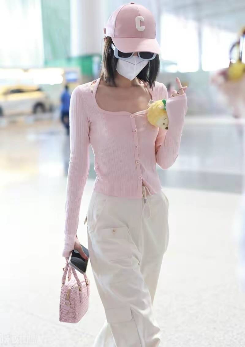 毛晓彤多巴胺穿搭,粉粉嫩嫩惹人爱_白色_老爹_款式