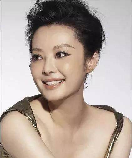 袁立生活照:热衷公益和农民生活,这才是明星中的明星_婚姻_男人_中国