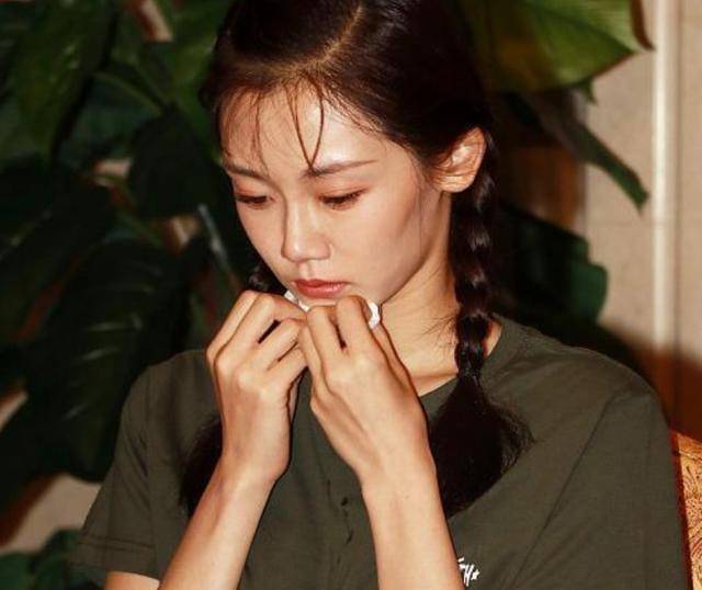 娱乐圈神奇交集,宋茜前任和郑恺老婆也谈过恋爱,还都是初恋_苗苗和