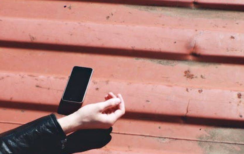 手机触屏失灵，可能是这些原因（手机触屏失灵了该怎么办）