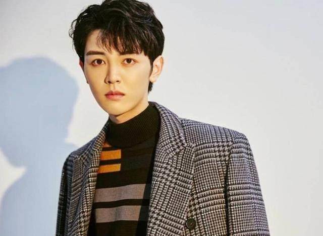 再度参加选秀蔡徐坤刘也都火了,他如法炮制被李宇春淘汰!