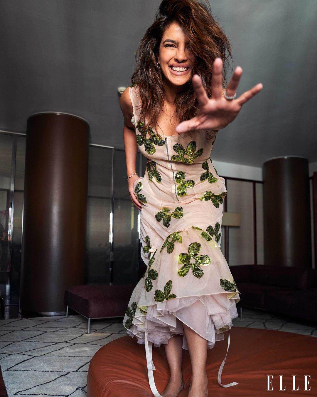 印度国宝级美女朴雅卡:微胖型永远是经典款,肉肉的女生最好看_乔普拉