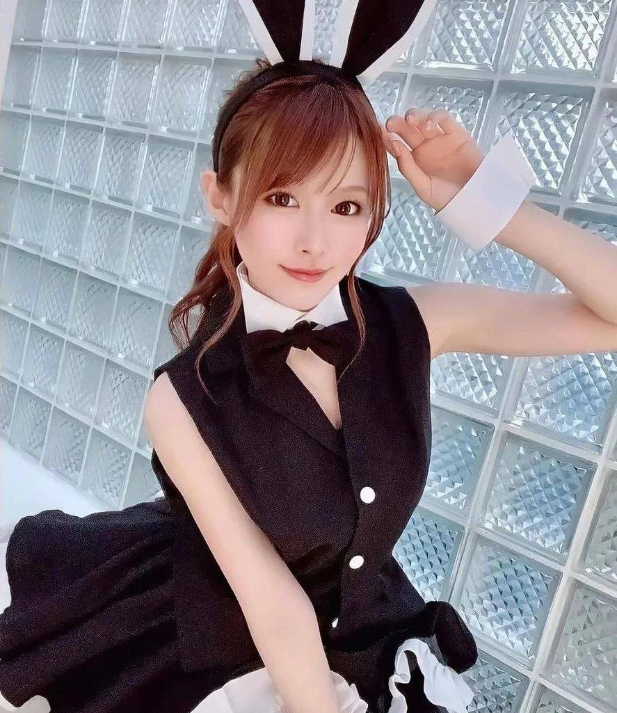 相泽南于中国台湾宣布隐退,泪洒机场