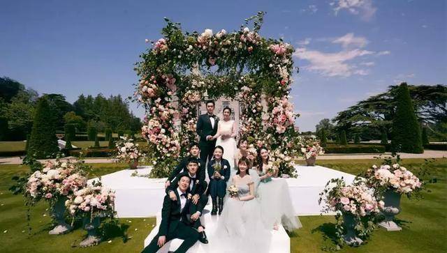 张若昀唐艺昕结婚大喜!新郎也太会穿了吧_少年_网友_趣味