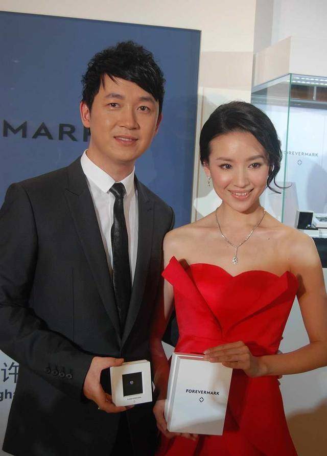 2005年董洁潘粤明拍摄《红衣坊》相识相知相恋,潘粤明还表示自己做的