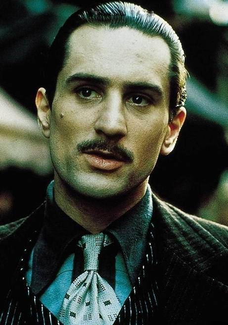 权力,道德与正义的碰撞:《教父》中的核心主题分析_维托·科里奥内_家