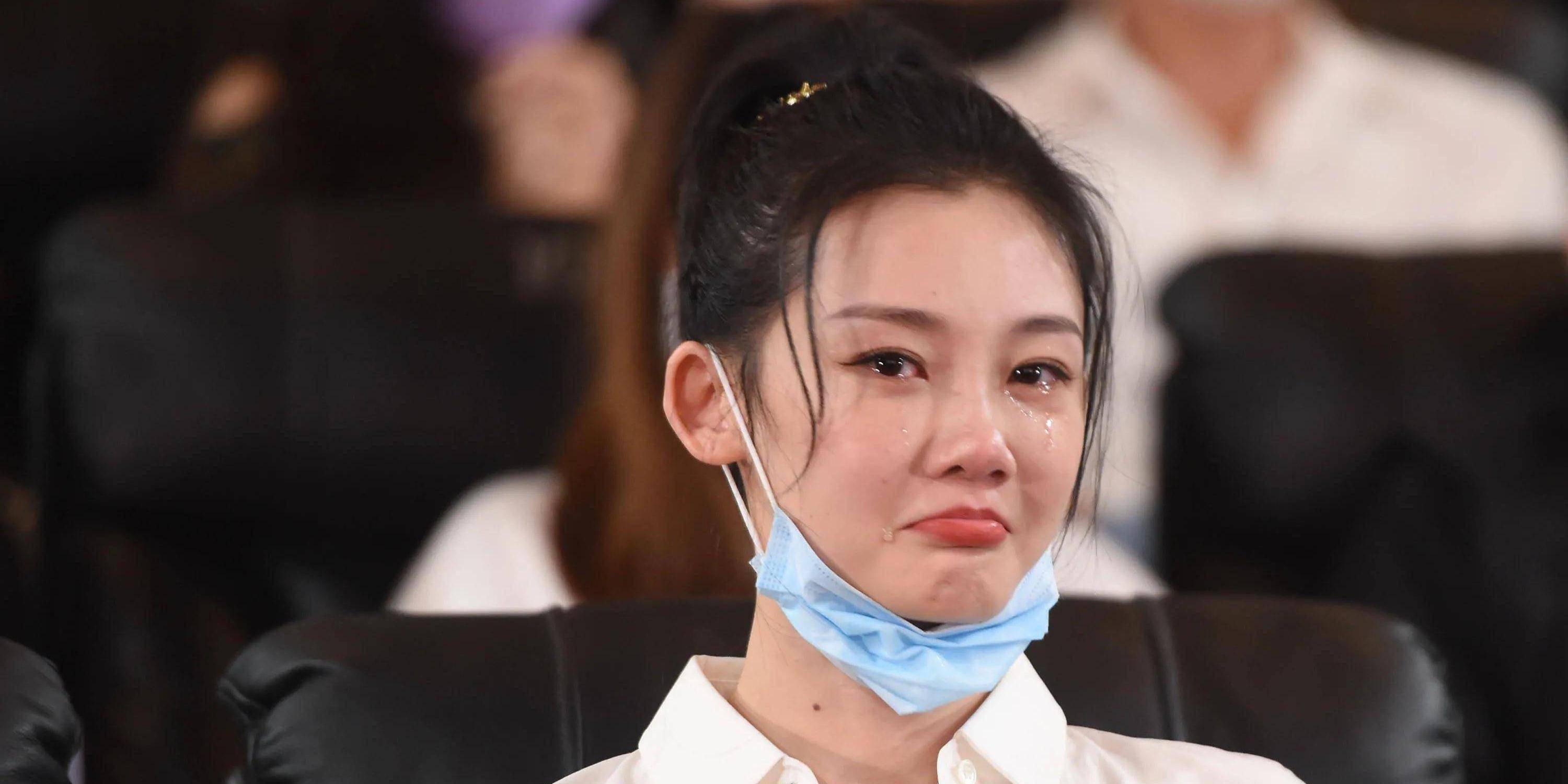 郑凯新片首映礼,苗苗哽咽表白,网友:嫁给了爱情_电影_时候_程晓玥