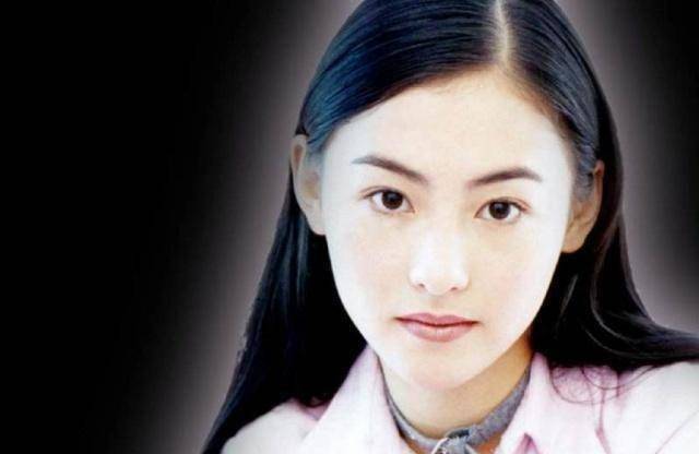 周星驰张柏芝为《新喜剧之王》再聚首,经典犹在,却早已物是人非_老