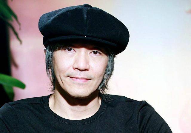 周星驰将拍摄网剧欠债8.4亿,录影带满头白发_喜剧_电影_财务