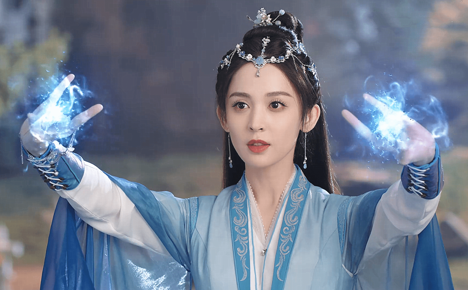 《雪鹰领主》流星级雪鹰,靖秋战超凡叶玫,不相上下?