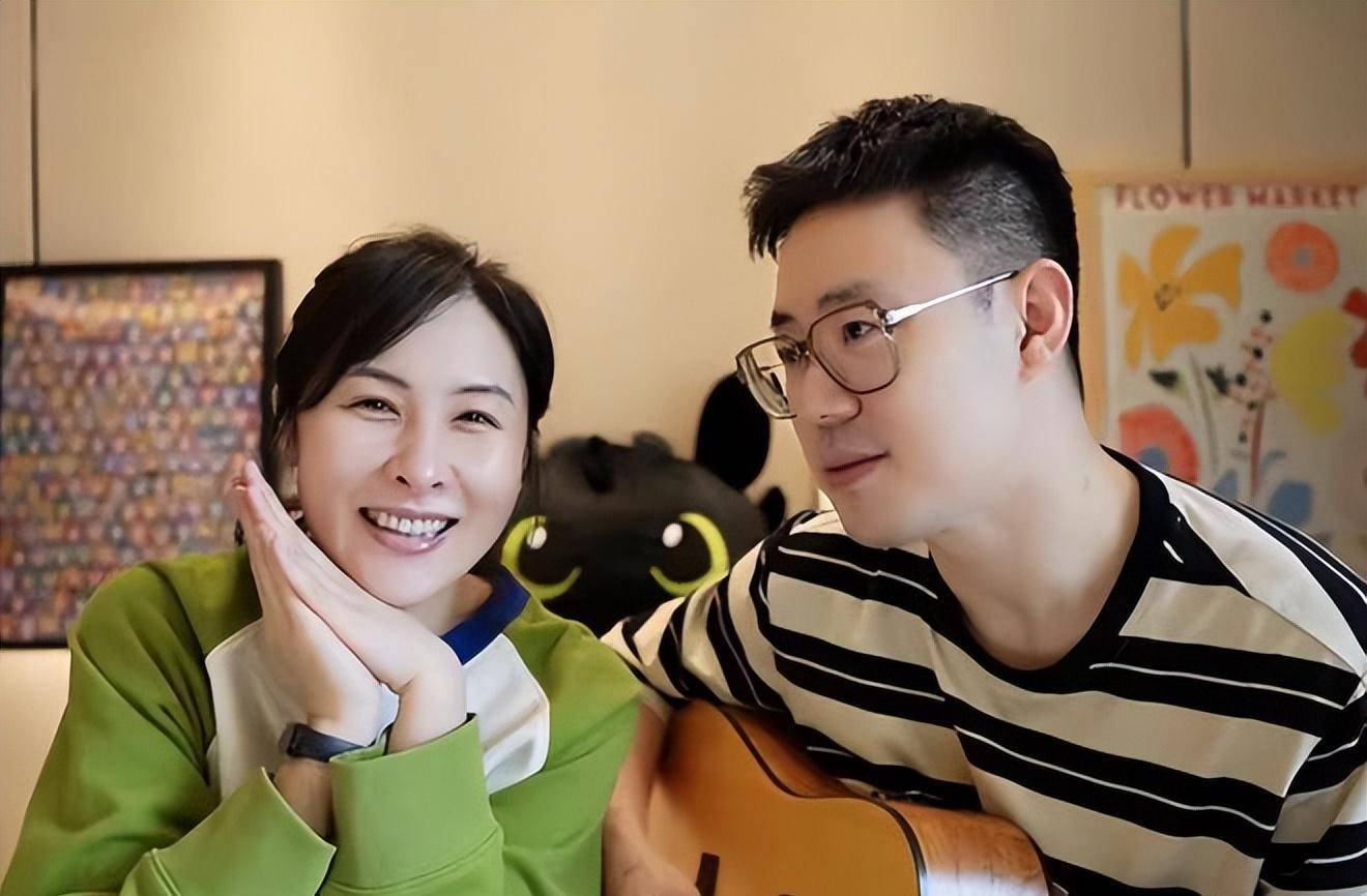 资深女星备孕10年终怀孕,网友泪奔感动,这个宝宝太不容易_南希_视频