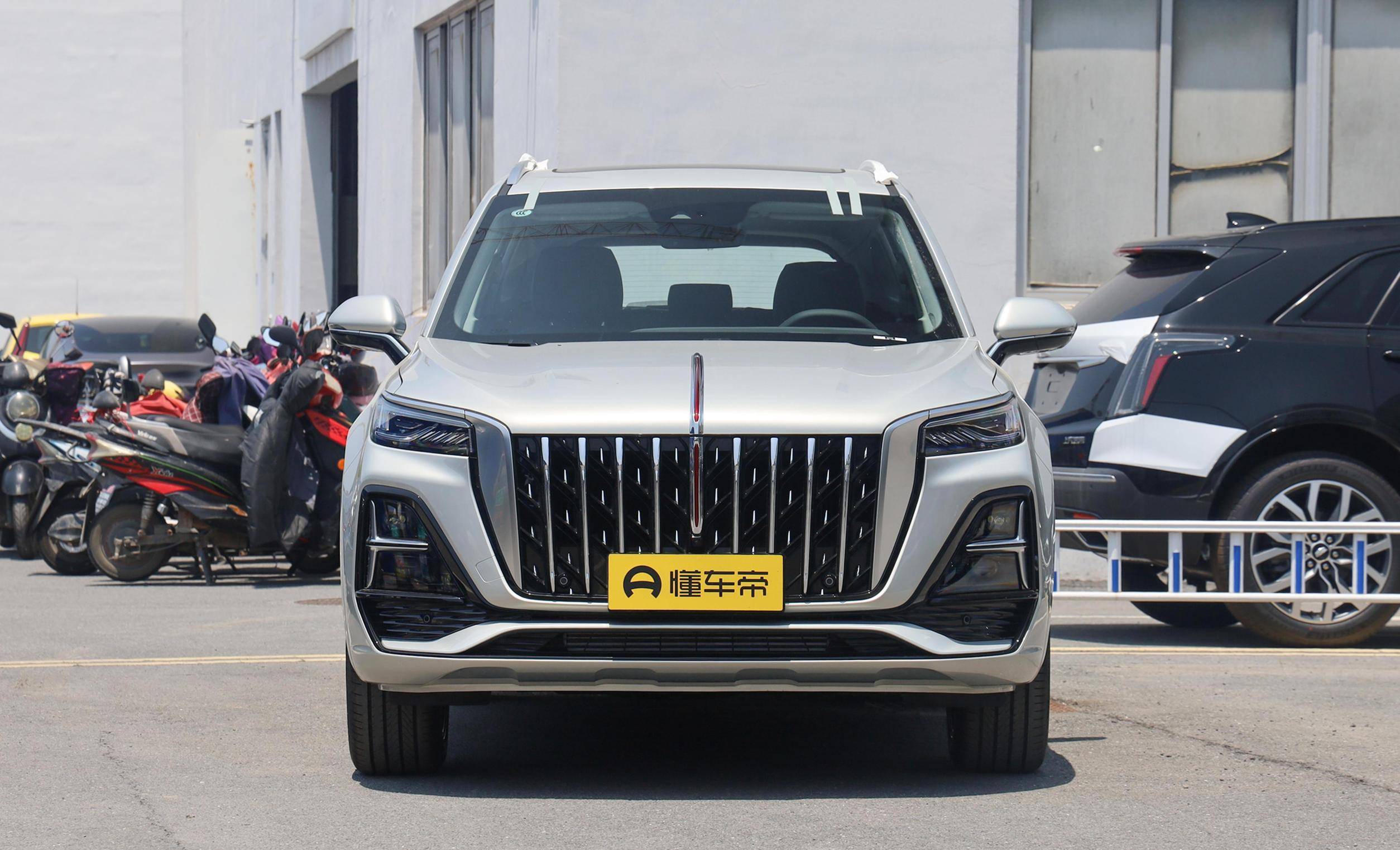 中期改款卷起来,入门就有8at 252马力,红旗hs5如何?_搜狐汽车_搜狐网