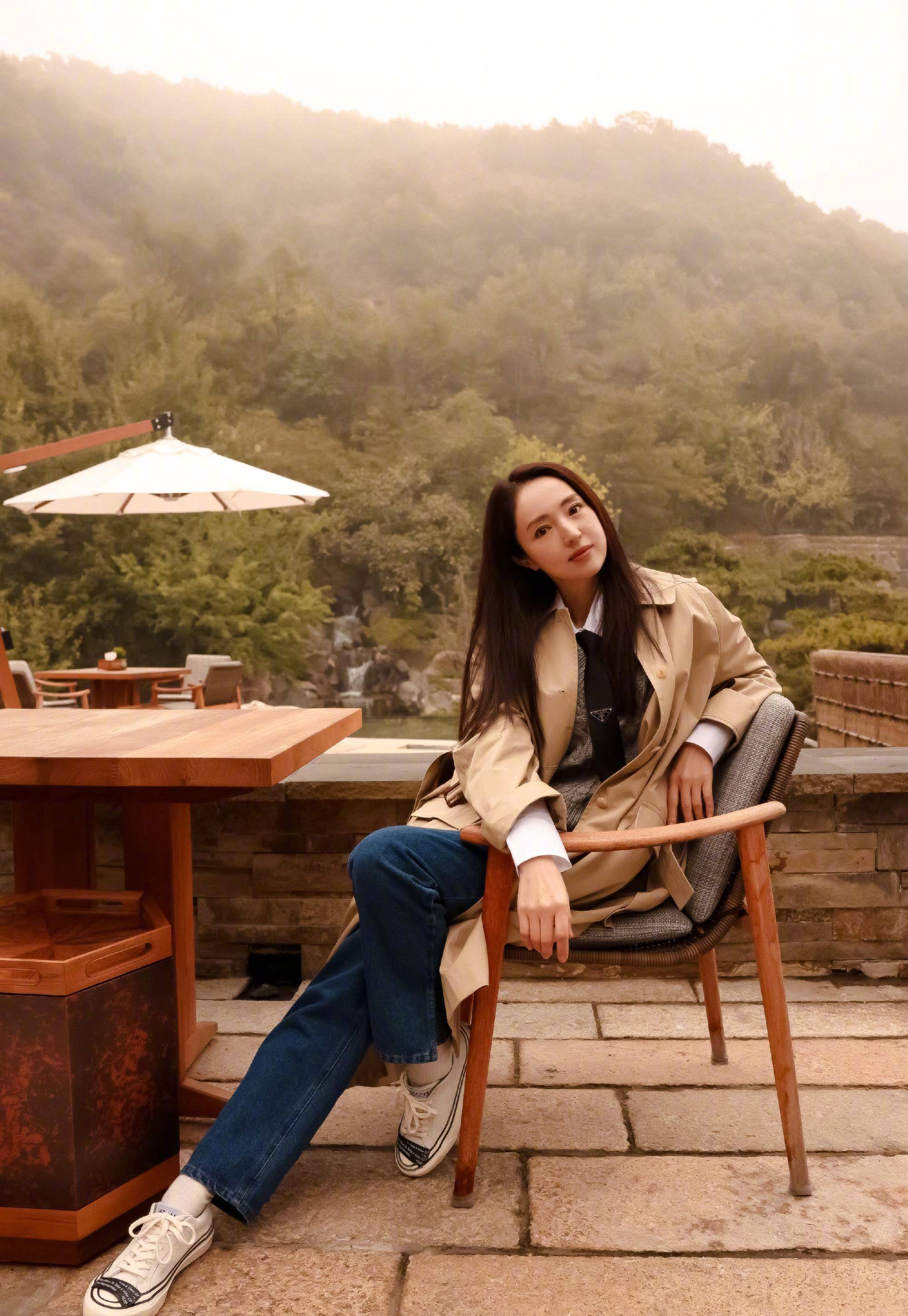 董璇晒自拍照,自信美出你的想象,南星的妈妈,曾艳压多少女主_生活