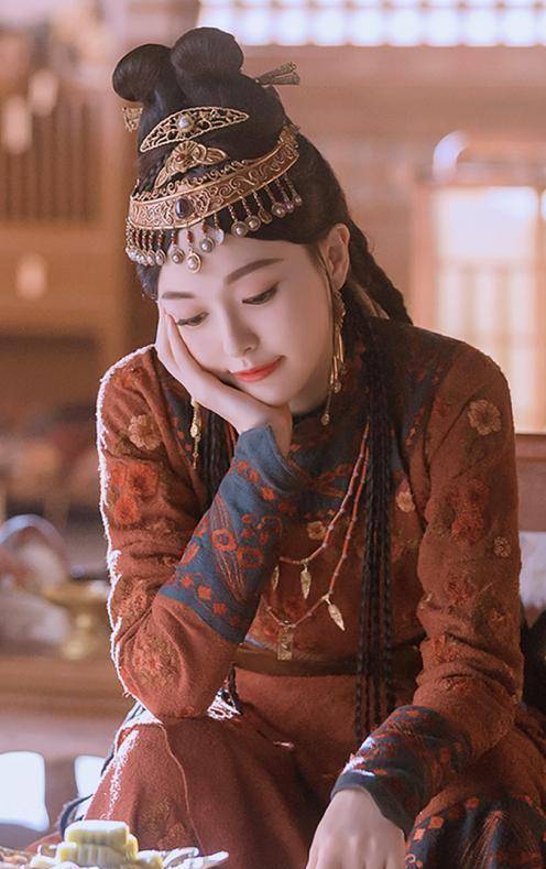 唐嫣产后终于现身,戴墨镜超酷,四肢纤细小细腰抢眼,状态超好!