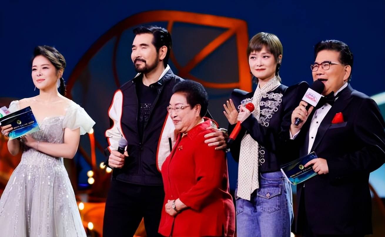 白玉兰奖又是曹可凡和陈辰!