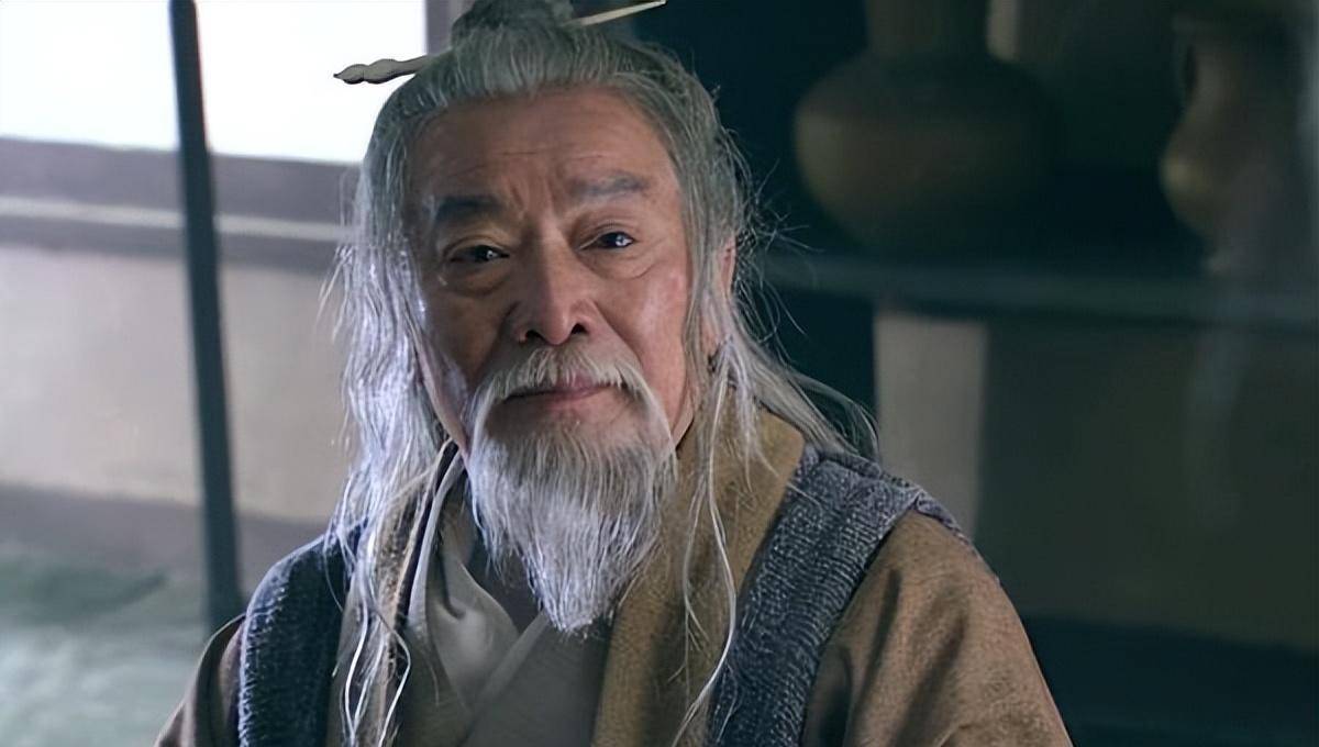 果不其然,刘邦一听说是高阳酒徒求见,瞬间被点燃了激情,谁都可以不见