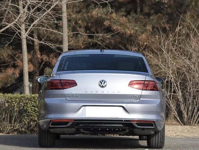 中保研帕萨特"神助攻",新款迈腾的春天来了,网友:别高兴太早!