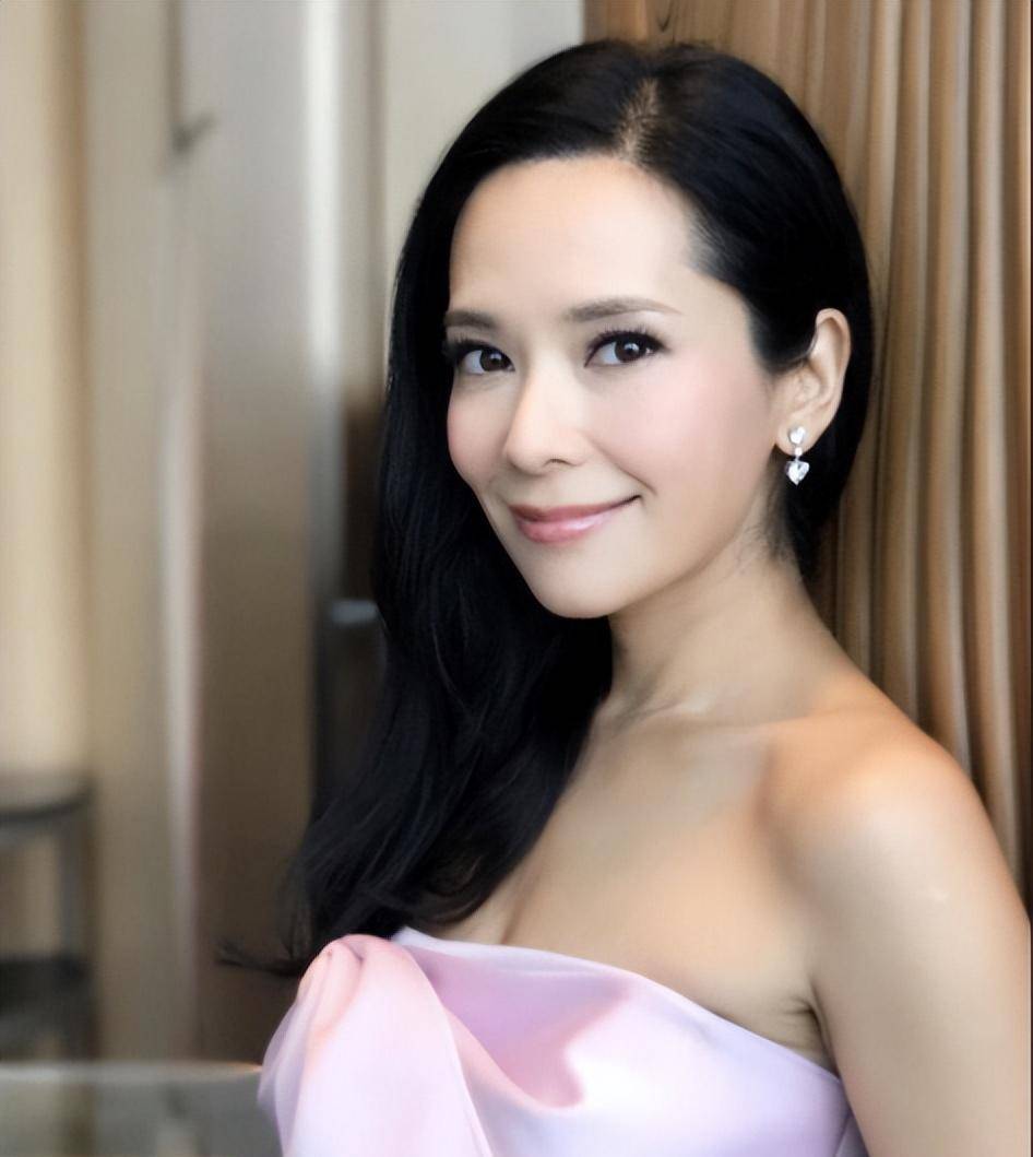 "最美港姐"郭羡妮:撩拨古天乐拿捏温兆伦,嫁河南农村给公婆买房