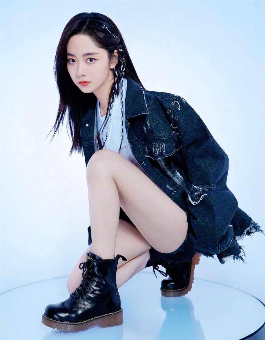 谭松韵另类穿搭亮相,气质非凡!_变化_显得_时候