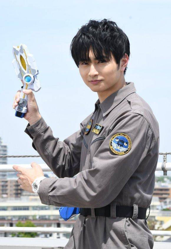 遥辉手持胜利神光棒回归,看来要获得全新形态了_奥特曼_因为_长野博