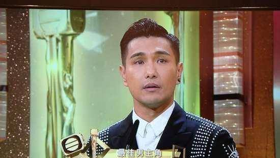 tvb"视帝"陈展鹏43岁生日,妻子单文柔准备爱心礼物,搞到头痛_蛋糕
