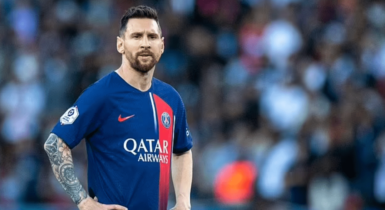 莱昂内尔·梅西回顾了他在巴黎圣日耳曼的任期即将结束时"与球迷的