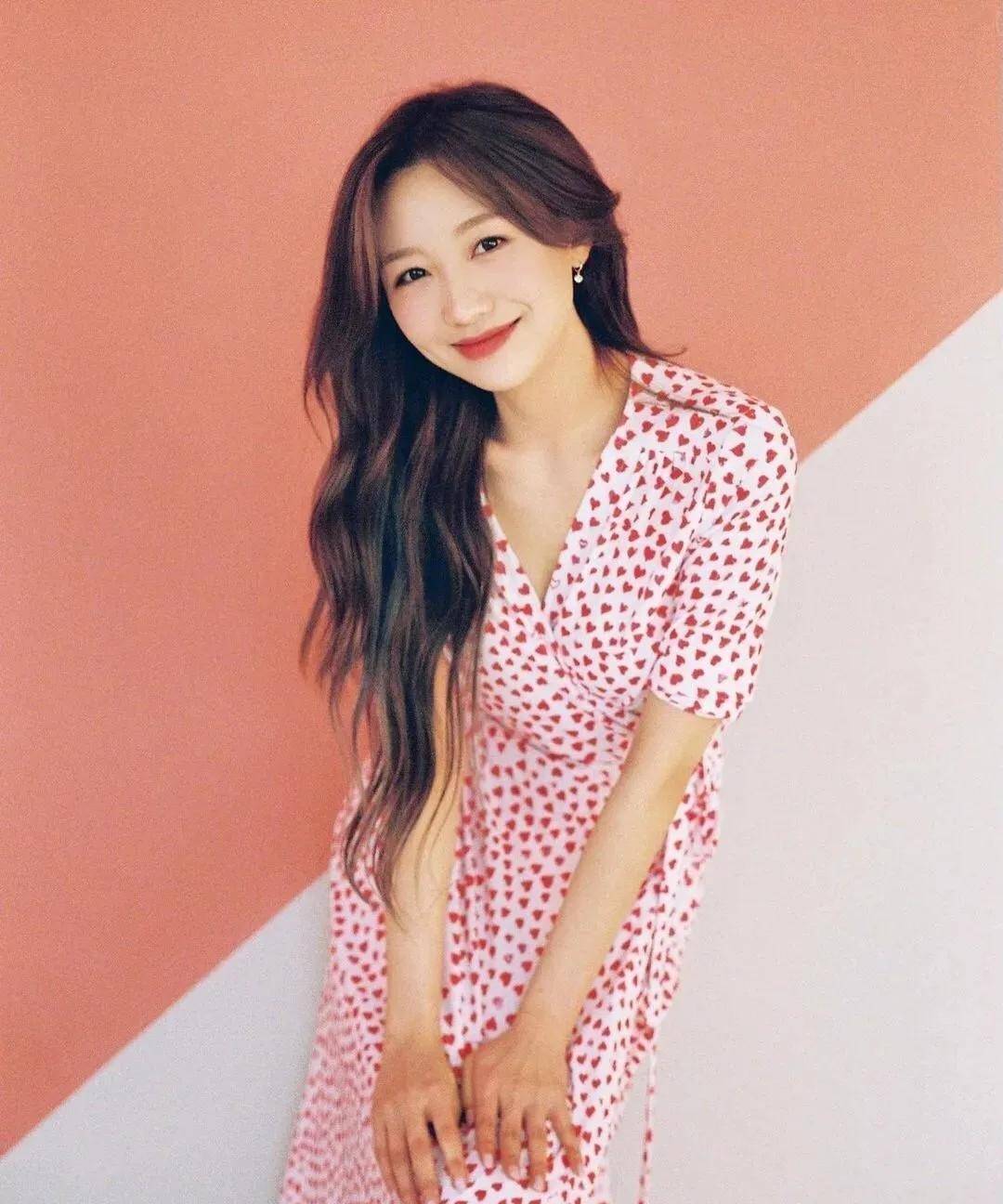 可爱清纯美女国外八人女团队长李秀晶lee soo jung的出道人生
