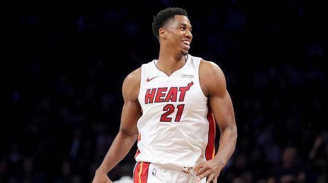 杜兰特2米28竟落榜,第一巨人2米49封神_法尔_篮板_赛季