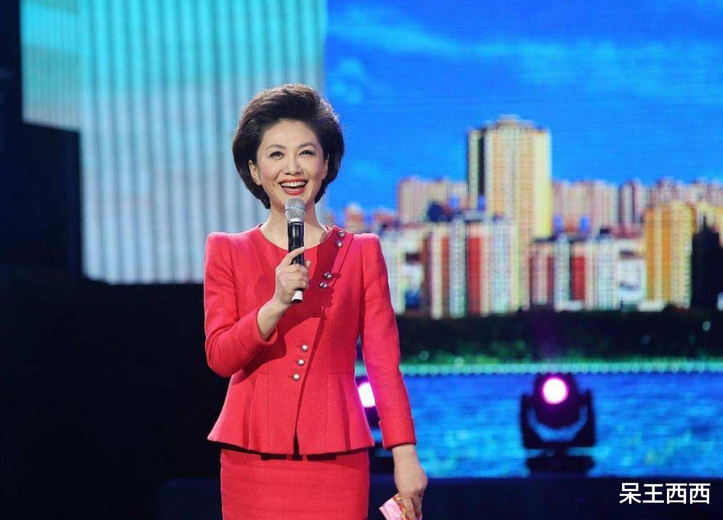 海霞选择离开新闻频道的根本原因还是其身份上的转变,不然郭志坚也