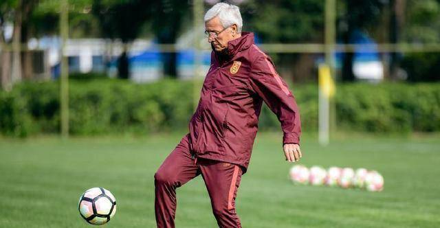 不莱梅又要"骗"张玉宁,再蹉跎一年连中超也不会要_比赛_联赛_中锋