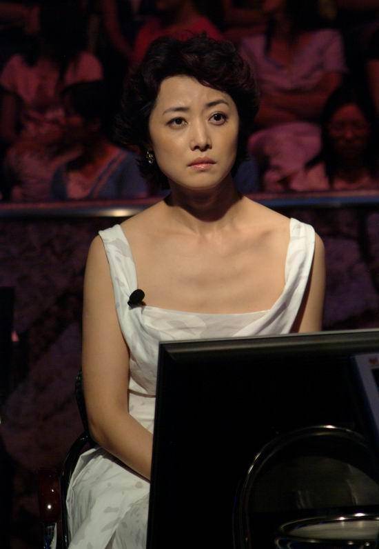 她是著名演员,离婚后带着儿子与前夫结婚被当宝,55岁演影后翻红_刘蓓