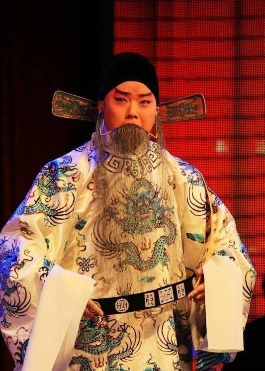 上世纪八十年代京剧世家子弟言兴朋称魁首,后来李阳鸣也是佼佼者_先生