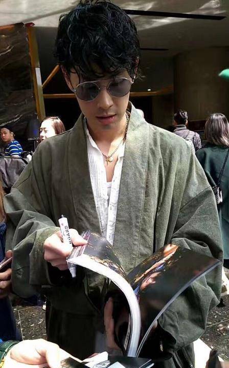 你认出来了吗?分别是杨幂,吴建豪,张萌,江疏影,展逸文和许魏洲为什么?