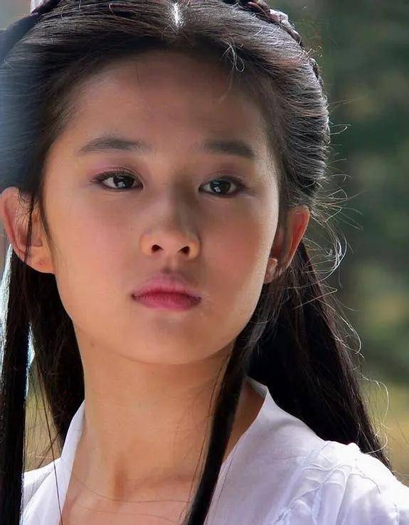 35岁刘亦菲不如56岁李若彤状态好,山寨版天仙如今一点也不仙了_仙女