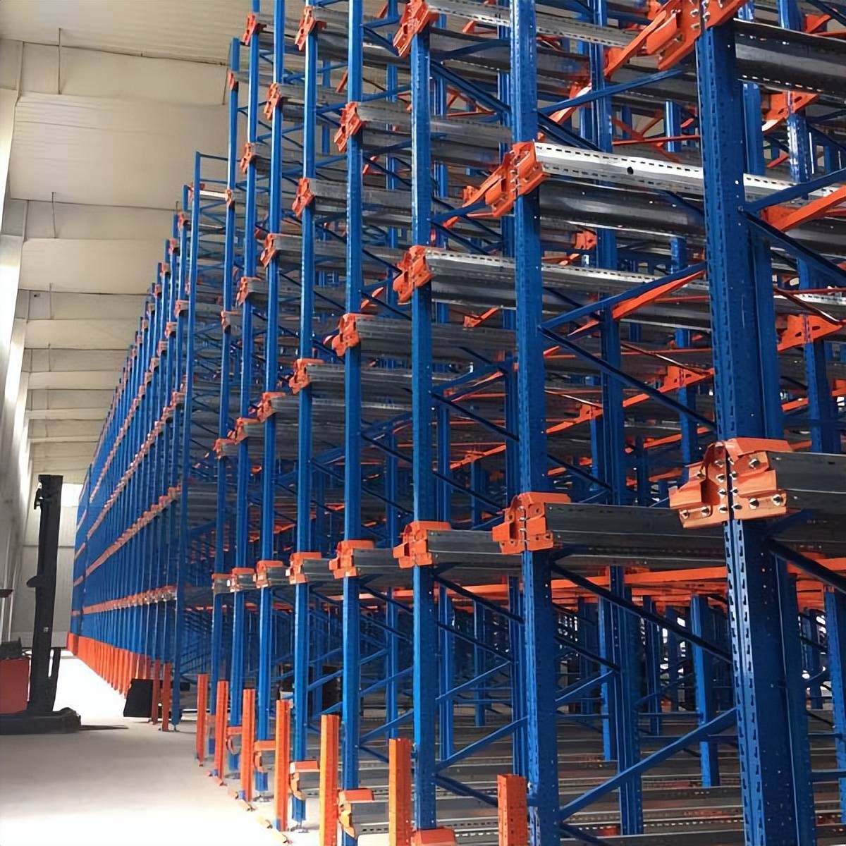 穿梭车平台货架组合设计的优势_类型_仓库_存储