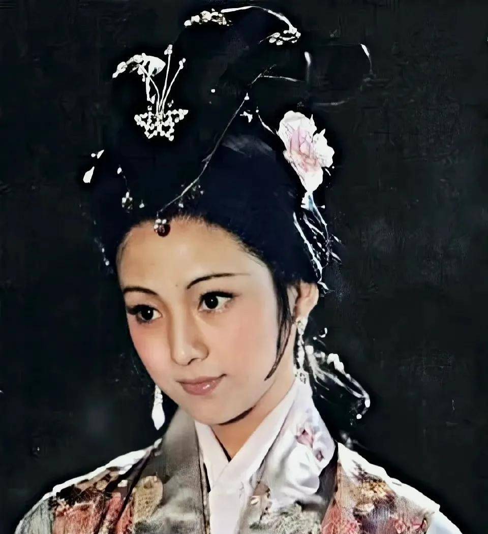 别硬凹绝世美人人设,同样是演西施,有人沉鱼落雁,有人贻笑大方_董智芝