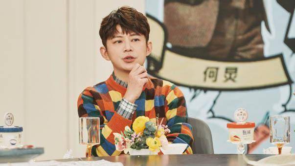 她只说了一句话,让何炅忙给她夹菜_关晓彤_李宇春_观众们